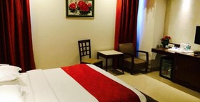 Rockland Hotel C R Park