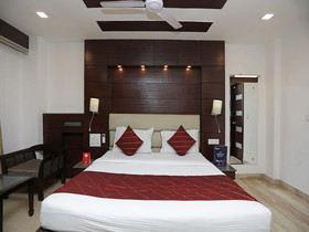 Tryfenna By OYO Rooms