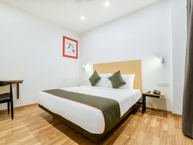 Hotel Saffron Gold