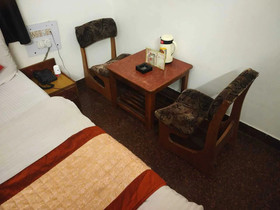 Vardhman Inn by ADB Rooms