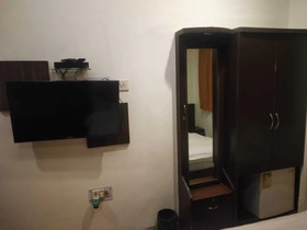Vardhman Inn by ADB Rooms