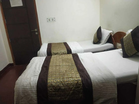 Vardhman Inn by ADB Rooms