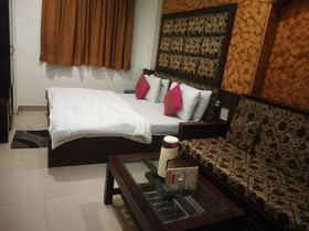 Vardhman Inn by ADB Rooms