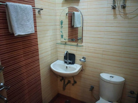 Vardhman Inn by ADB Rooms