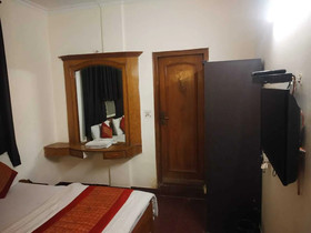 Vardhman Inn by ADB Rooms