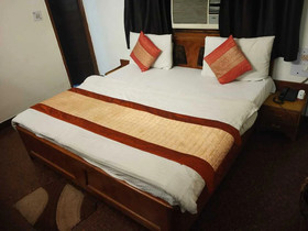 Vardhman Inn by ADB Rooms