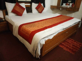 Vardhman Inn by ADB Rooms