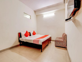 Vishwakarma Palace by OYO Rooms