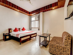 Vishwakarma Palace by OYO Rooms