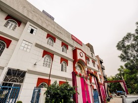 Vishwakarma Palace by OYO Rooms