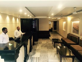 Vivek Hotel