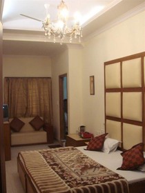 Vivek Hotel