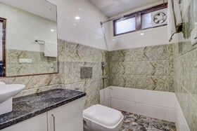 FabHotel Roadway Inn Yashobhoomi Convention Center