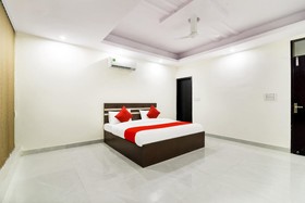 Jps Green Hotels by OYO Rooms