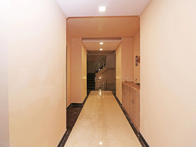 Collection O 74986 Hotel Sky Villa's Near Palam Metro Station