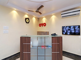 Collection O 74986 Hotel Sky Villa's Near Palam Metro Station