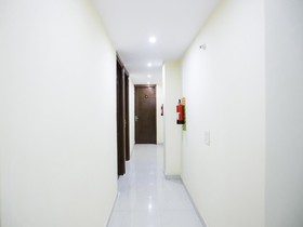 Collection O 85894 Hotel City Light Guest House