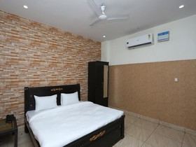 Diamond Guest House by OYO Rooms