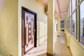 Hotel Luv Point by OYO Rooms