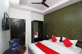 Hotel Redstone by OYO Rooms