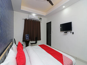 Hotel Redstone by OYO Rooms