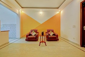 Neelam Villa by OYO Rooms