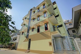 Neelam Villa by OYO Rooms