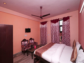 OYO 16146 Royal Guest House