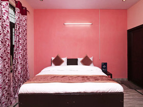 OYO 16146 Royal Guest House