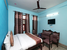 OYO 16146 Royal Guest House