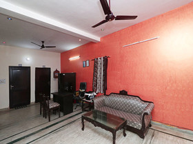 OYO 16146 Royal Guest House