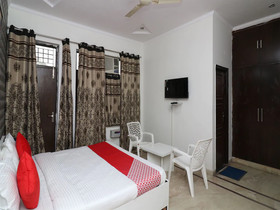 OYO 22506 Heaven Residency