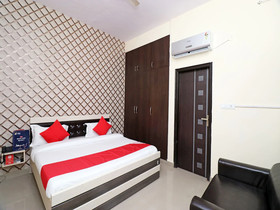 OYO 22698 Delight Residency