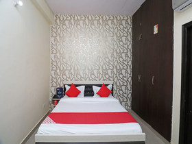 OYO 22698 Delight Residency