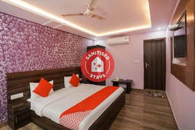 Red Velvet Rooms & Banquet by OYO Rooms