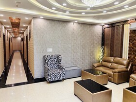 Shree Jee Hotel