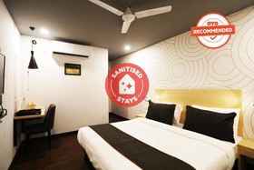 Slf Mall by OYO Rooms