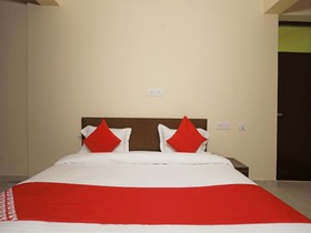 Hotel 2 Yaars by OYO Rooms
