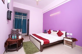 Fabebo Hotel by OYO Rooms