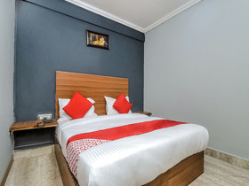 Glorious Stayz by OYO Rooms