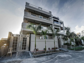 Glorious Stayz by OYO Rooms