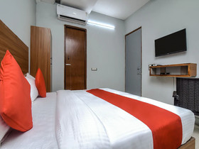 Glorious Stayz by OYO Rooms