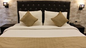 Hibiscus Select Hotel