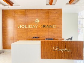 Hotel Holiday Grand Near Expo Mart