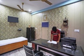 Hotel King's by OYO Rooms