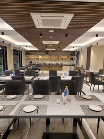 Hotel Rj Managed By Ahg