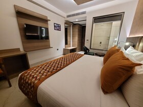 Hotel Rj Managed By Ahg