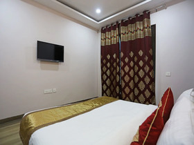 Khushi Residence by OYO