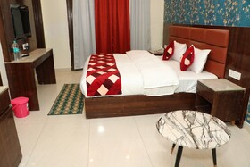 Prime A1 Sunny Feast by Fabhotel