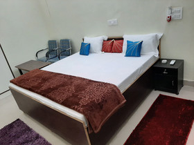 RCS Residency And Guest House